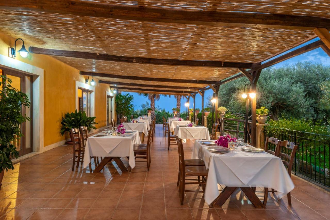 Agriturismo Borgo Degli Ulivi Canicattini Bagni ภายนอก รูปภาพ
