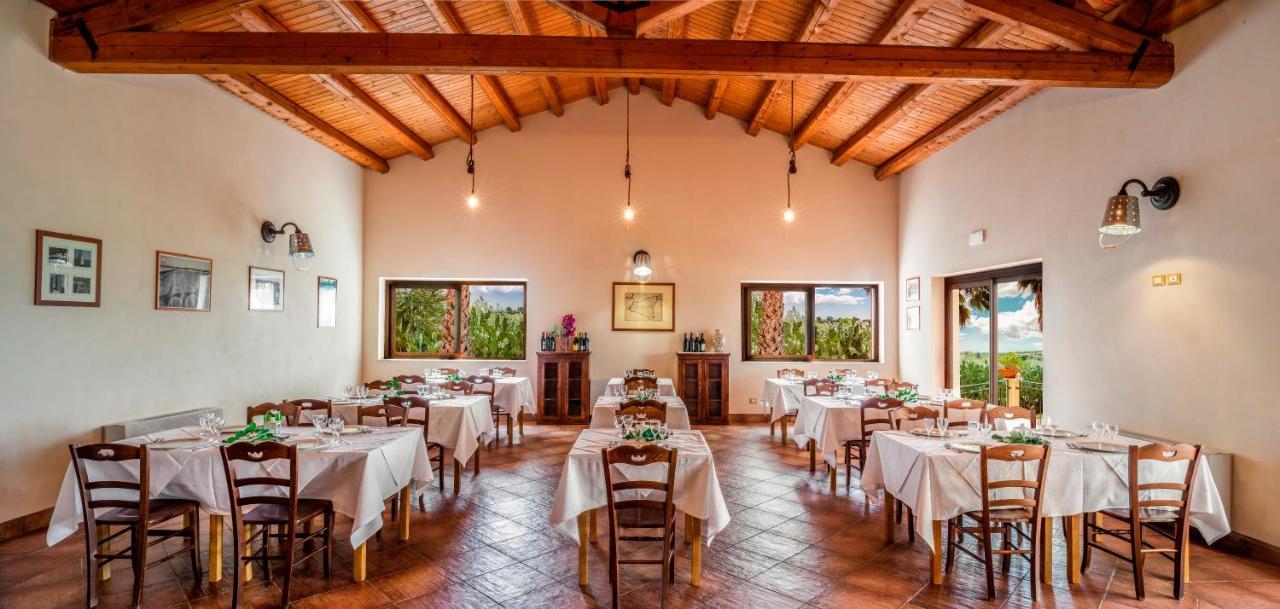 Agriturismo Borgo Degli Ulivi Canicattini Bagni ภายนอก รูปภาพ