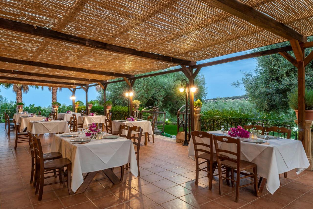Agriturismo Borgo Degli Ulivi Canicattini Bagni ภายนอก รูปภาพ