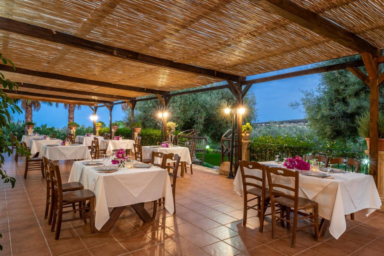 Agriturismo Borgo Degli Ulivi Canicattini Bagni ภายนอก รูปภาพ